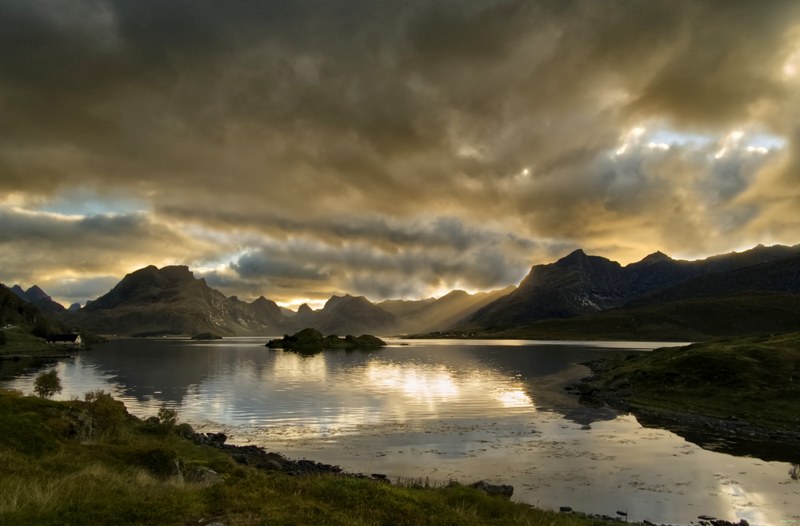Reine And Moskenes At Lofoten - RX109264.editted