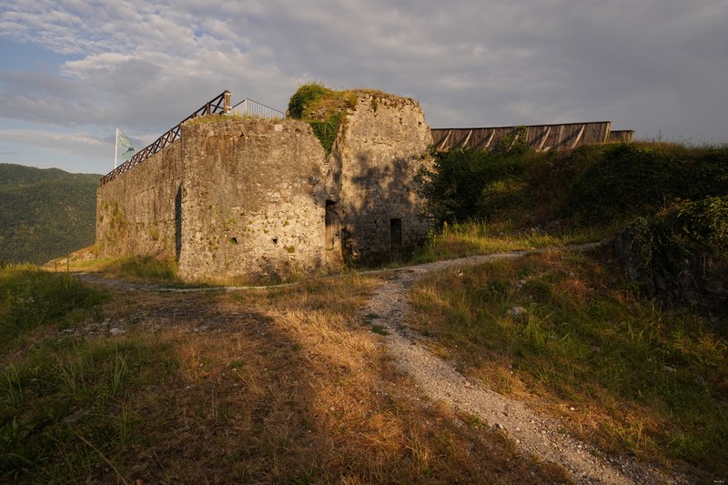 2025-07 - Tolmin Castle And Morning Sky A7 - SA707992