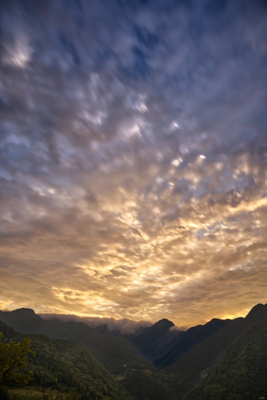 2025-07 - Tolmin Castle And Morning Sky A7 - Every Day Photos