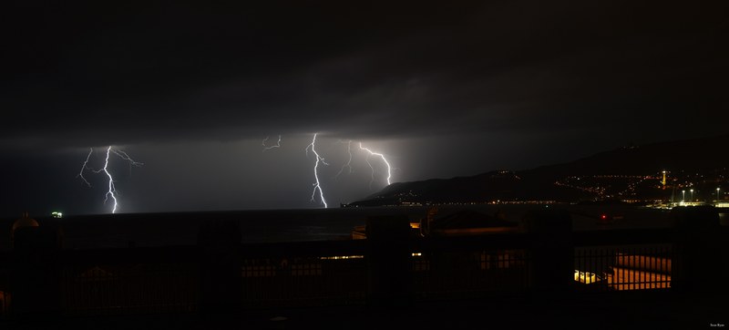 2025-07 - Lightning Over The Gulf Of Trieste - SA708428.good.small.cropped
