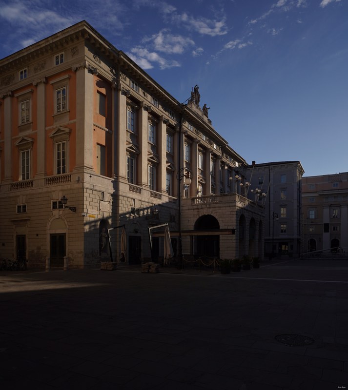 2025-07 - Trieste Morning Piazza Unità Ditalia E Porto