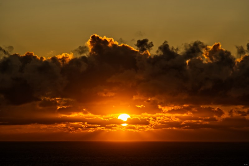 2025-09 - Howth Morning Cloudbreak - SA709515.editted