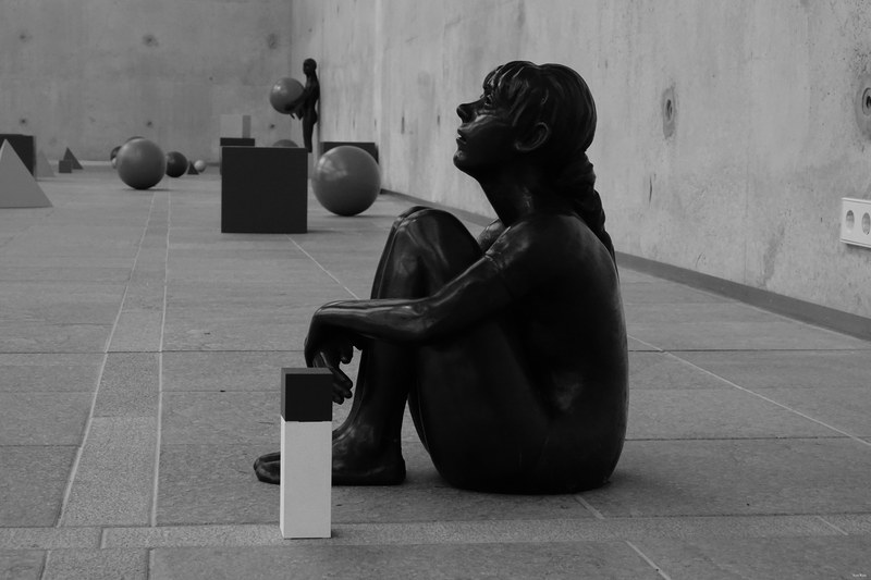 Statues - RX100047.ok