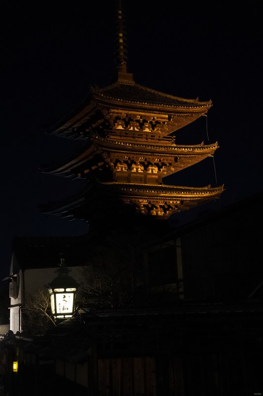 Kyoto - Night Views Of Yasaka Pagoda - SA701166.ok.editted