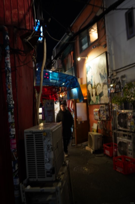 Night-town-alleyways - SA709891.ok