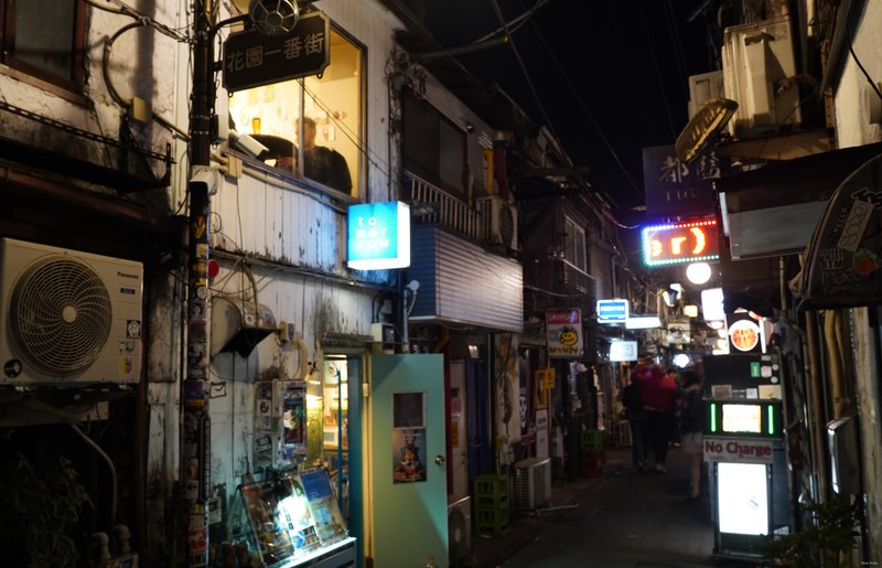 Signs-of-night-town - SA709881.ok.editted